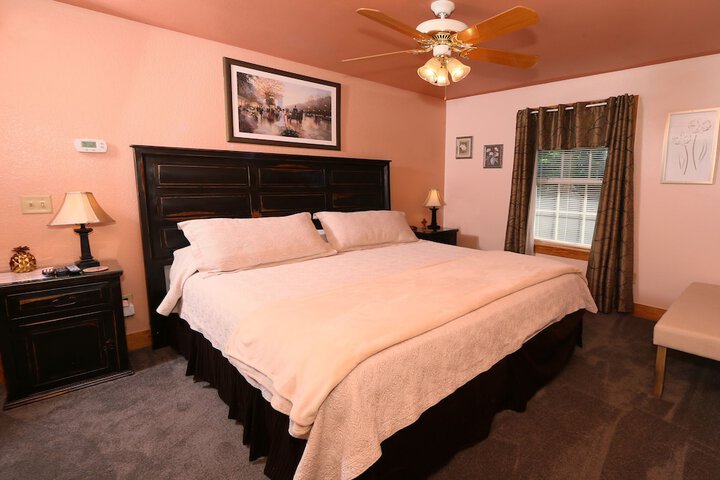 Room 18 of 33