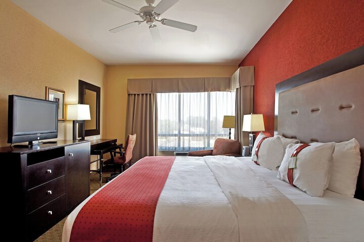 Room 33 of 52