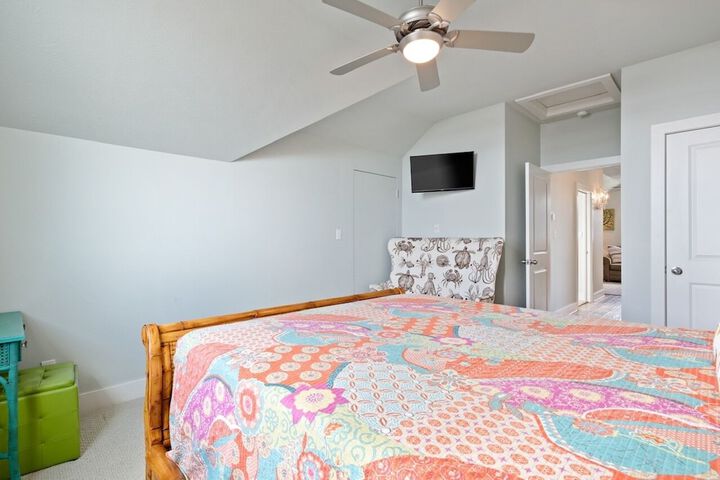 #justawavin 3 Bedroom Home by RedAwning