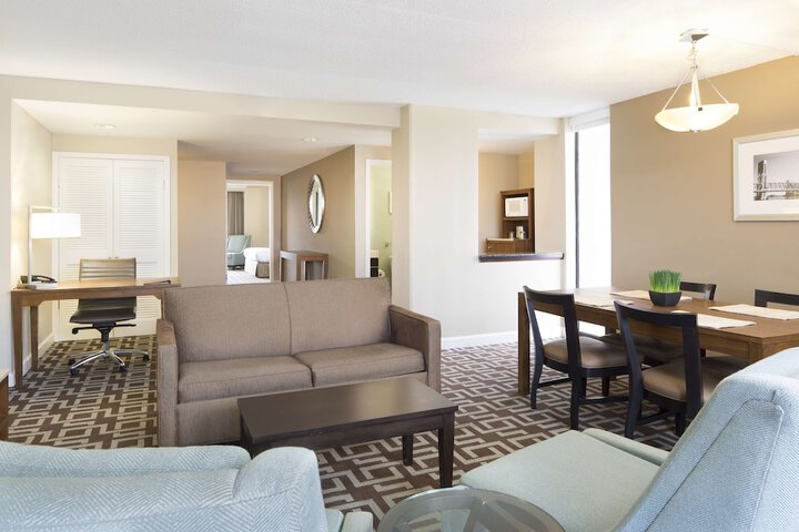DoubleTree by Hilton Hotel Jacksonville Riverfront