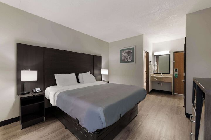 Room 19 of 52