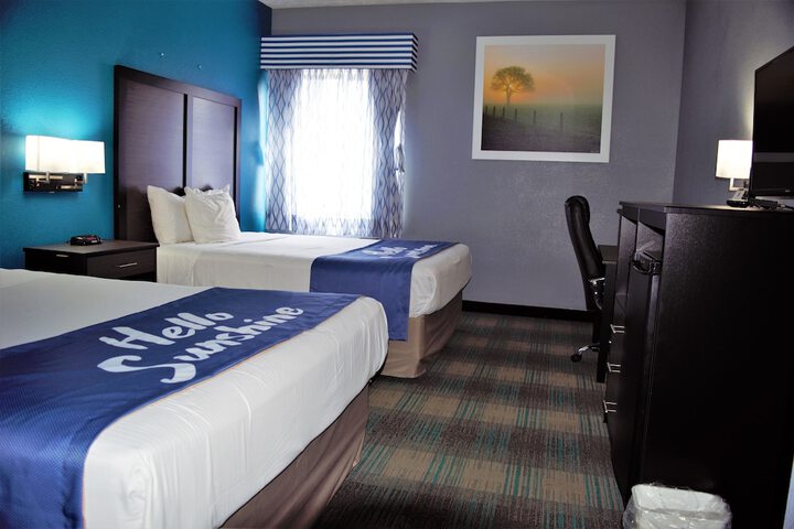 Room 27 of 32