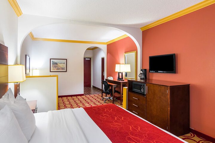Room 17 of 44