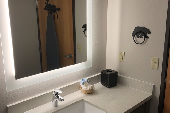 Room 21 of 61