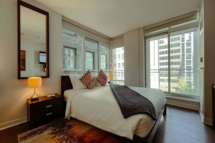 Room 25 of 47