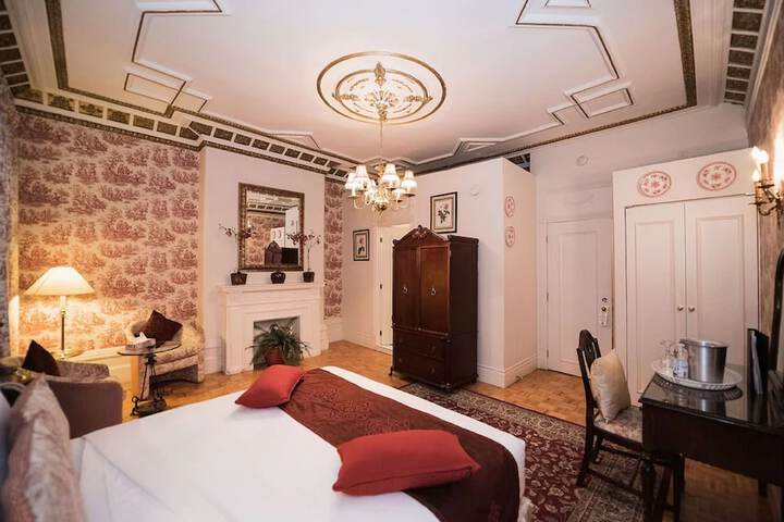 Room 28 of 57
