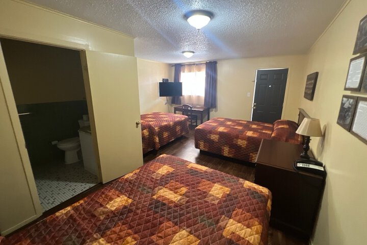 Room 18 of 42