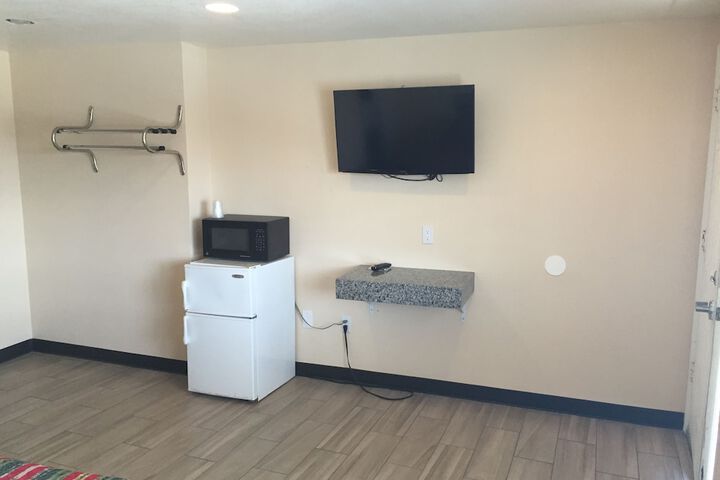 Room 12 of 15
