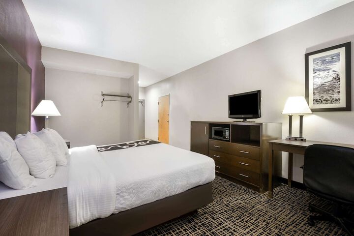 Room 12 of 30