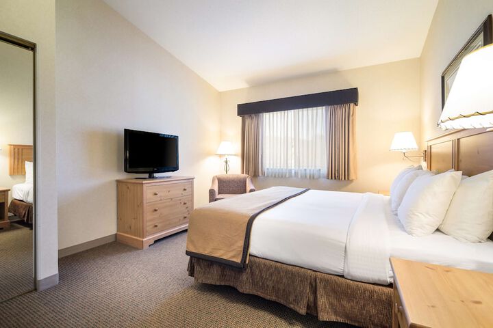 Best Western Golden Spike Inn & Suites