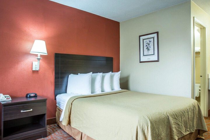 Quality Inn & Suites Monroe