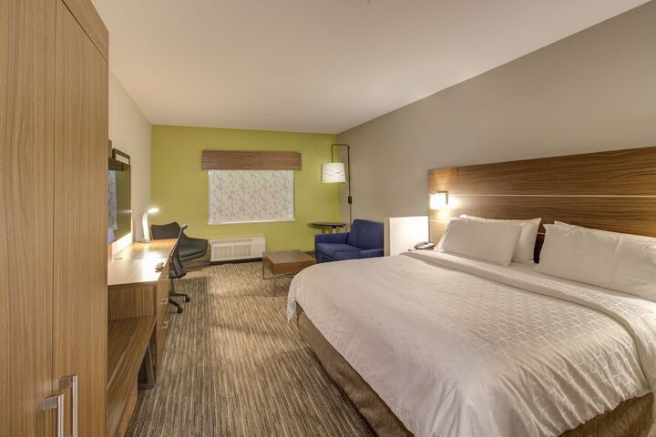 Room 36 of 60