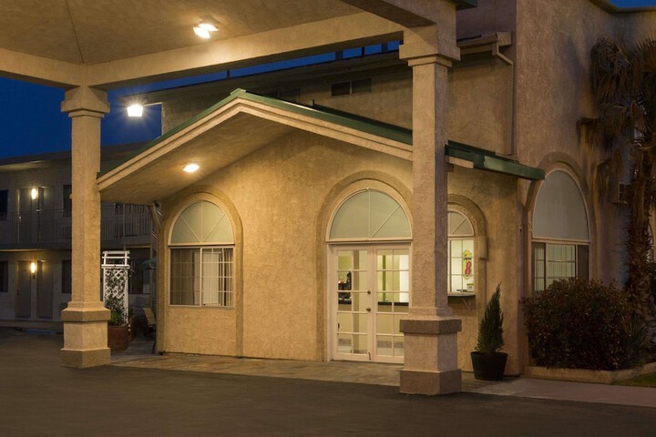 Hotel 6 of 39