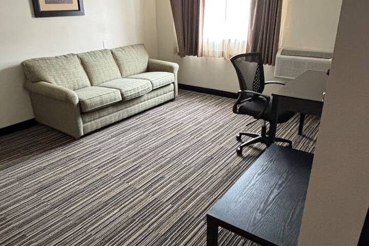 Baymont by Wyndham Bridgeton St. Louis