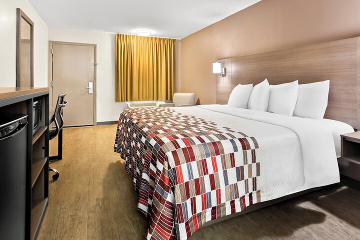 Room 32 of 45