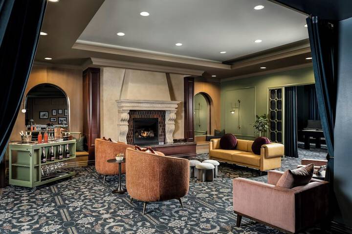 The Louie a Davenport Hotel, Autograph Collection