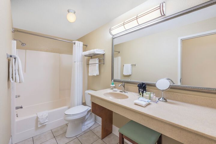 Hawthorn Extended Stay by Wyndham Rome