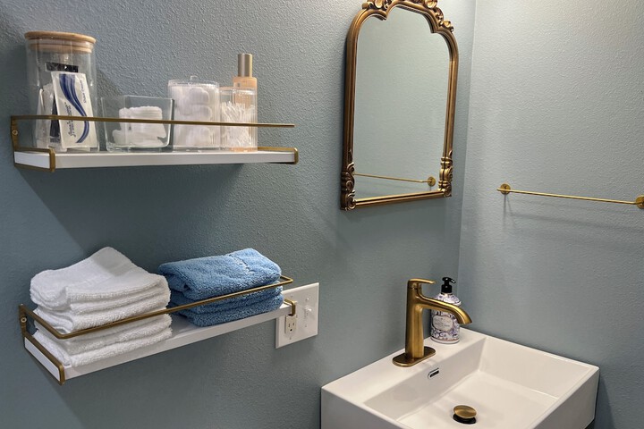 Benefield House Bed & Breakfast