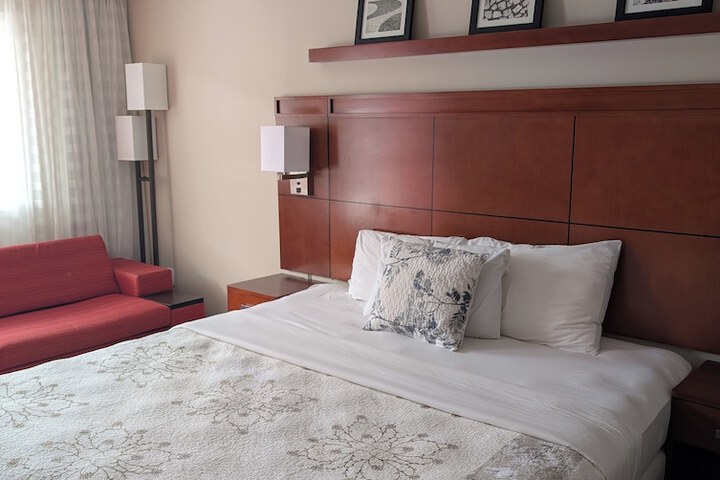 Room 11 of 22