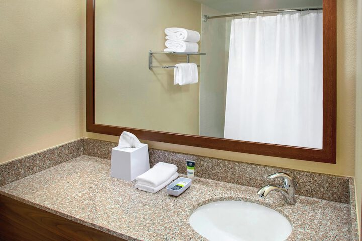 Four Points by Sheraton Charleston
