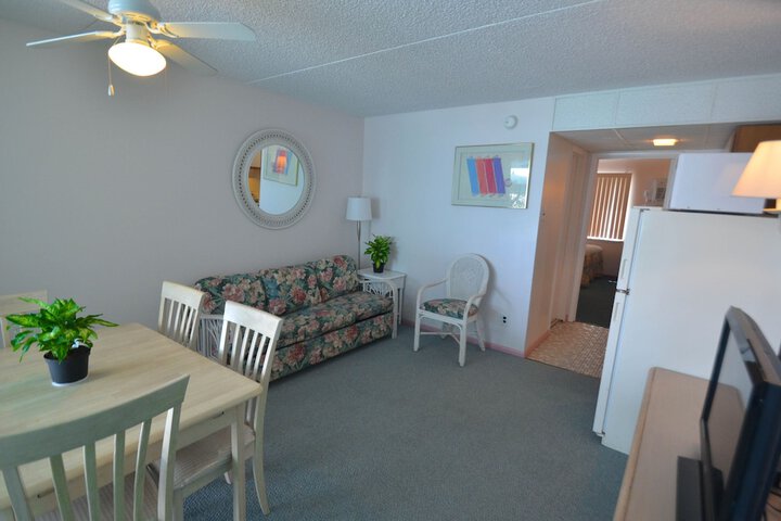 Room 21 of 33