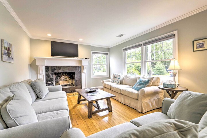 Charming Old Saybrook Cottage 1 Mi to Beach