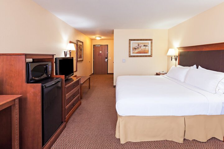 Room 19 of 38