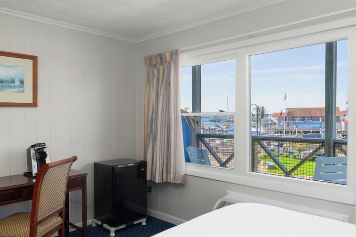 Fishermans Wharf Inn
