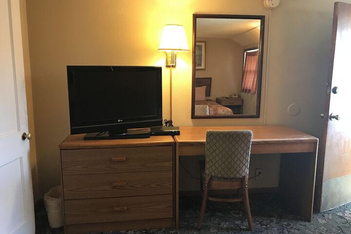 Room 18 of 22