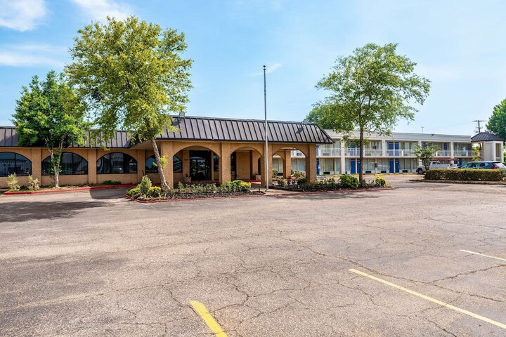 Hotel 4 of 43