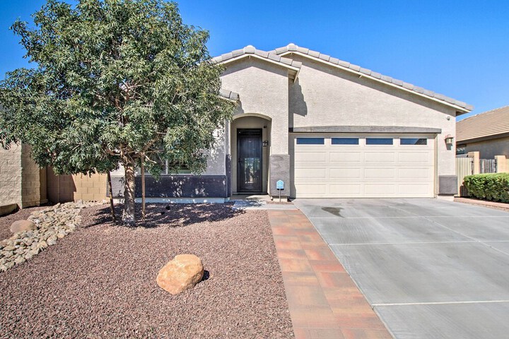 Pool & Covered Patio: San Tan Valley Home
