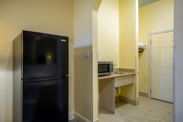 Studio 6 Suites – Pasadena TX