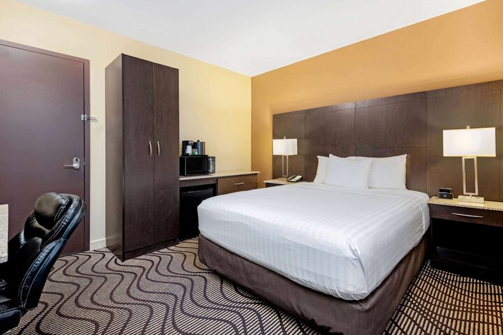Room 7 of 31