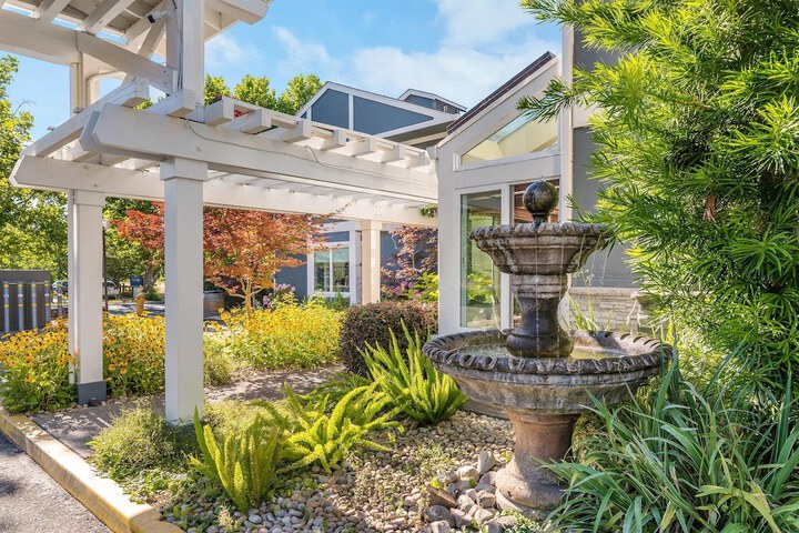UpValley Inn & Hot Springs Napa Valley an Ascend Collection Hotel