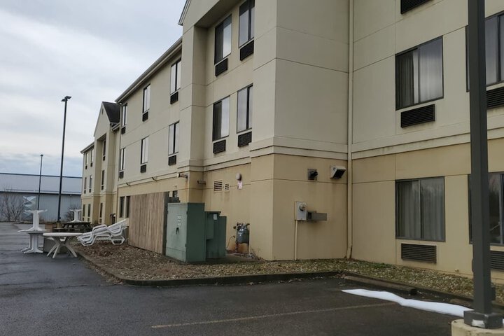 Cambridge Inn by Capital O near I-70 / I-77