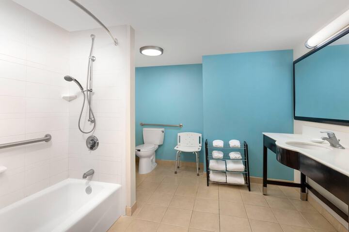 Comfort Suites Lake City