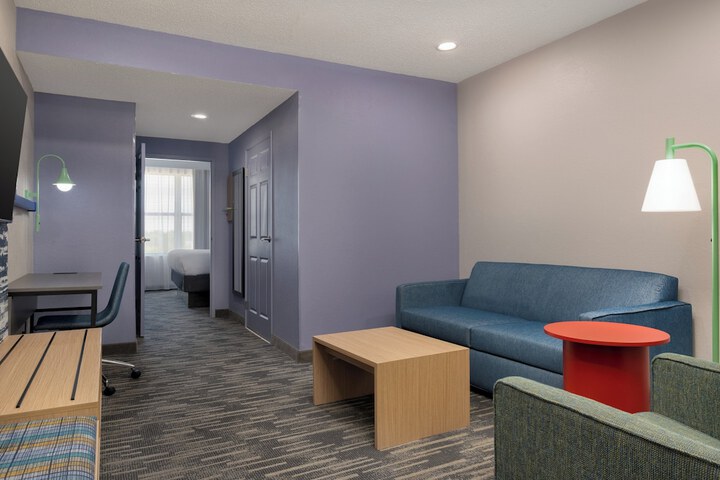 Garner Hotel Evansville East by IHG