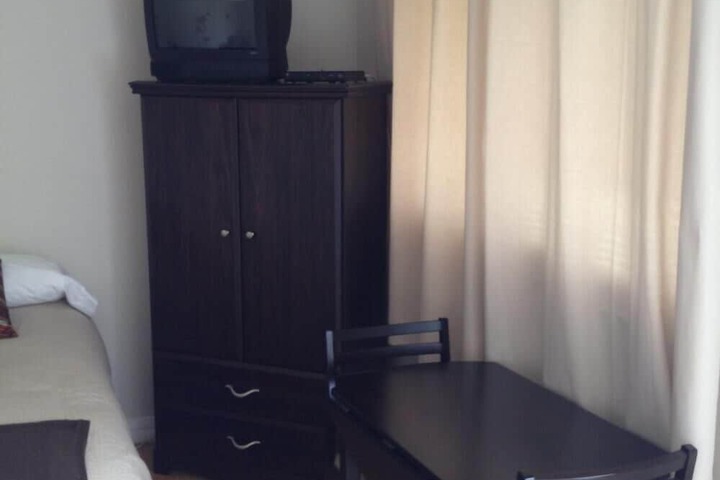 Room 17 of 32