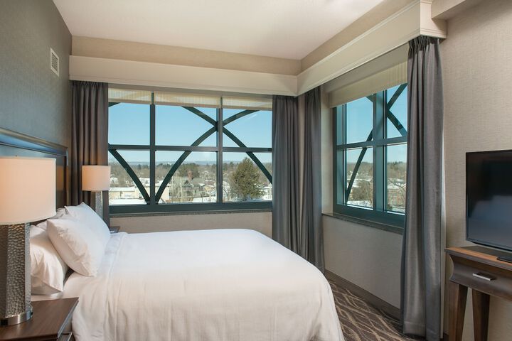 Embassy Suites Saratoga Springs