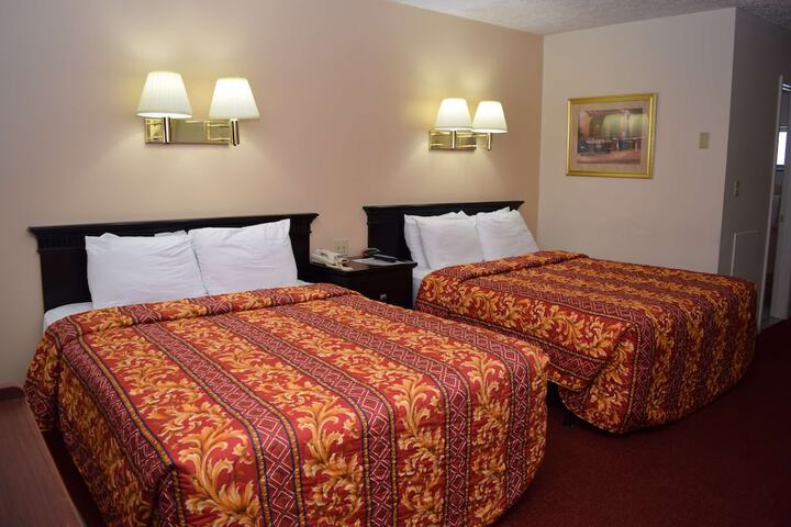 Room 18 of 28