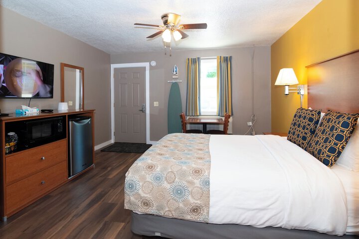 Room 48 of 103