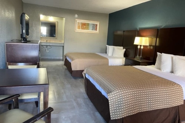 Room 14 of 19