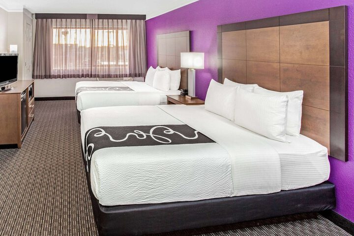 Room 21 of 36