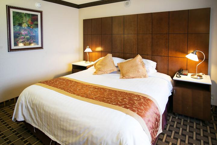 Room 21 of 84