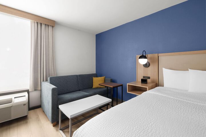 La Quinta Inn & Suites by Wyndham Myrtle Beach