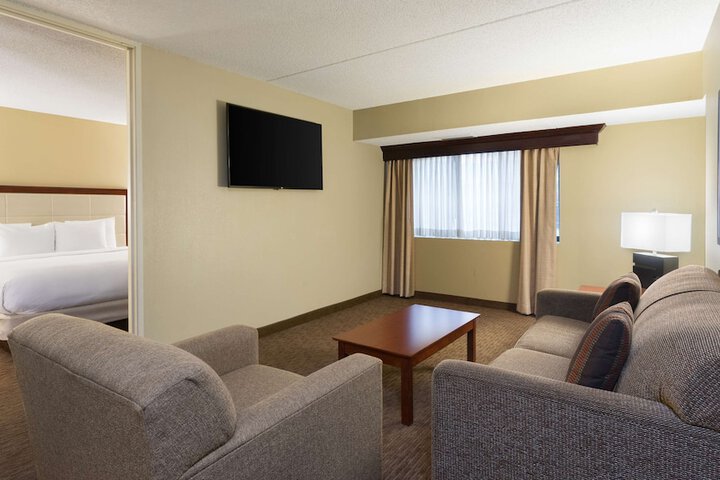 DoubleTree Suites by Hilton Hotel Cincinnati - Blue Ash