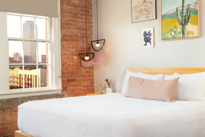 Room 25 of 61