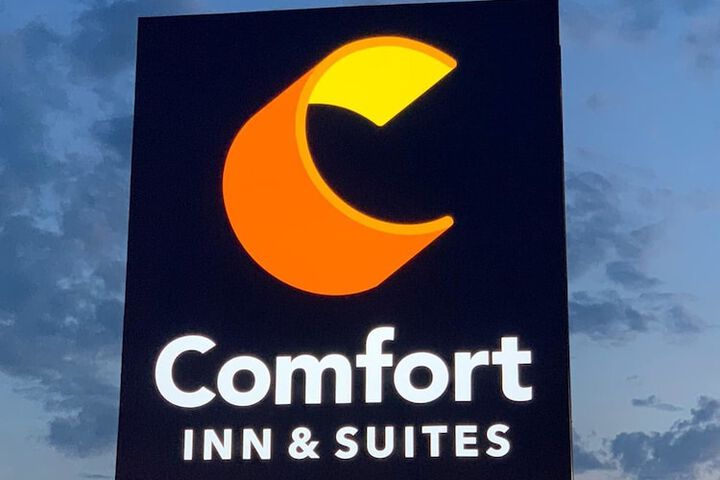 Comfort Inn & Suites East Hartford - Hartford