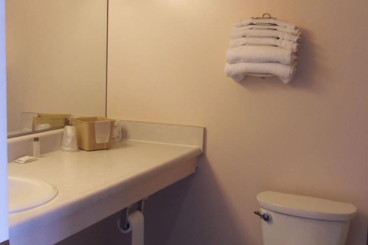 Room 12 of 40