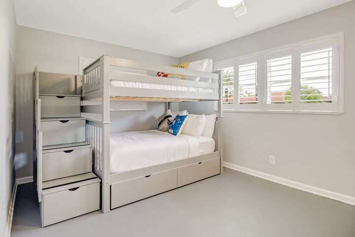 Room 68 of 78